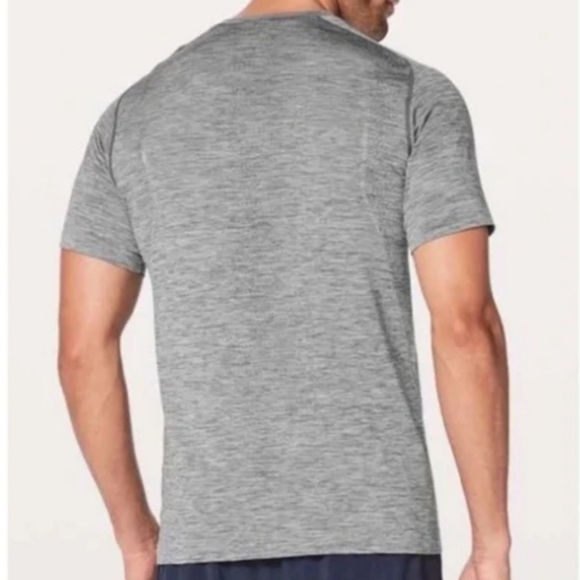 Lululemon Gray Metal Vent Tech Short Sleeve Workout Shirt Size Small - Picture 2 of 6
